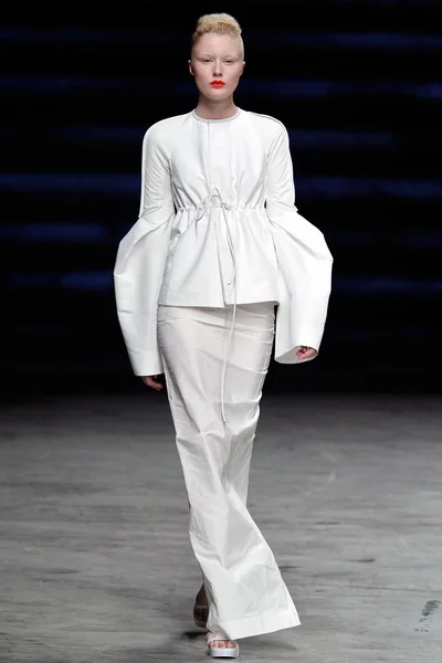 Look 23
